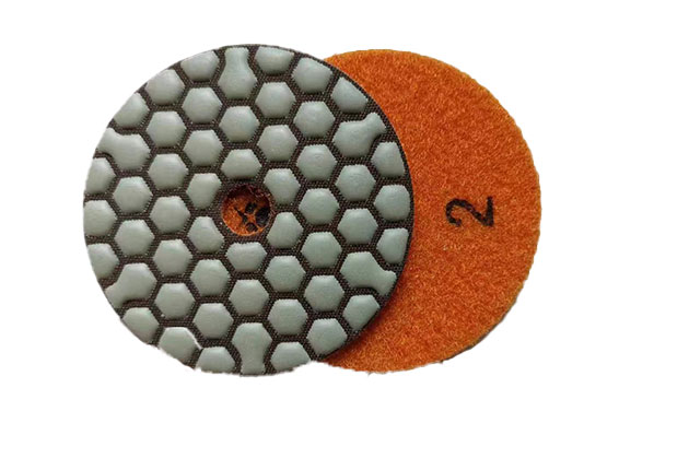 Gąbki polerskie (suche) w zestawie 4 szt. Ø 100mm Gąbki polerskie (suche) w zestawie 4 szt. Ø 100mm